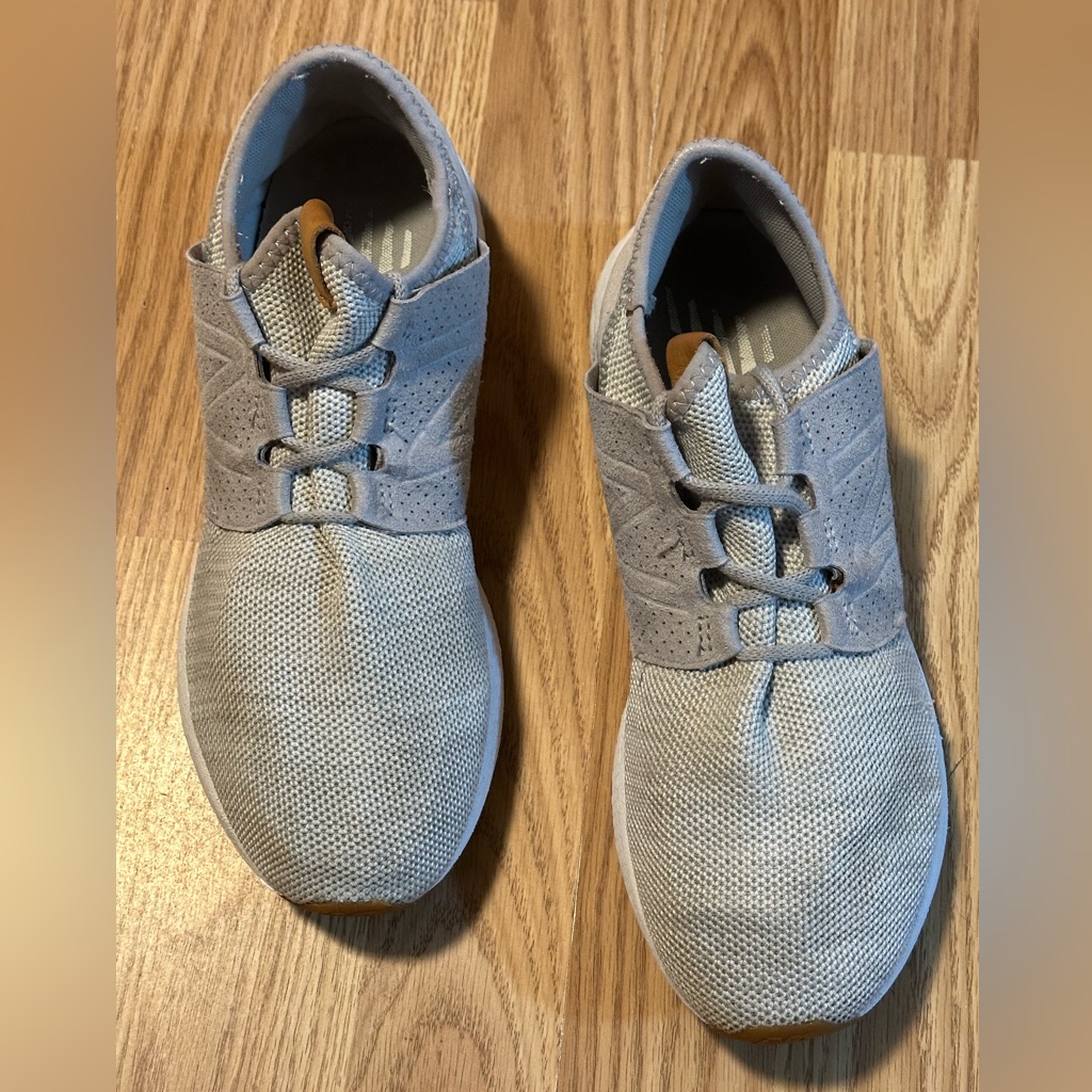 New Balance Light Gray Athletic Shoes - Size 10.5 - Suede & Knit Upper